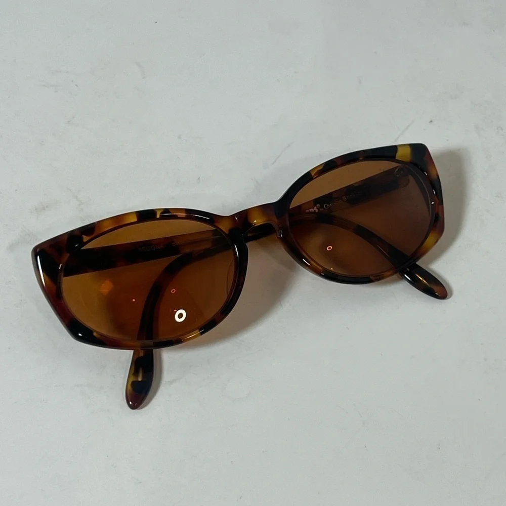 Elegant Suncatchers Sustainable Tortoise Shell Sunglasses